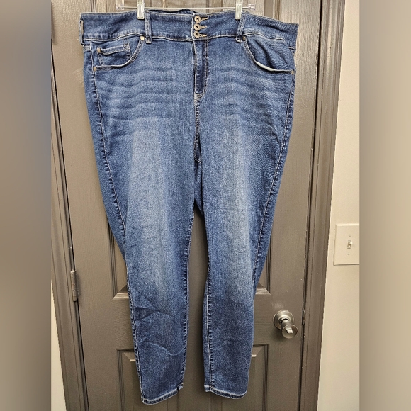 Torrid Jeggings Size 26T - Picture 1 of 3